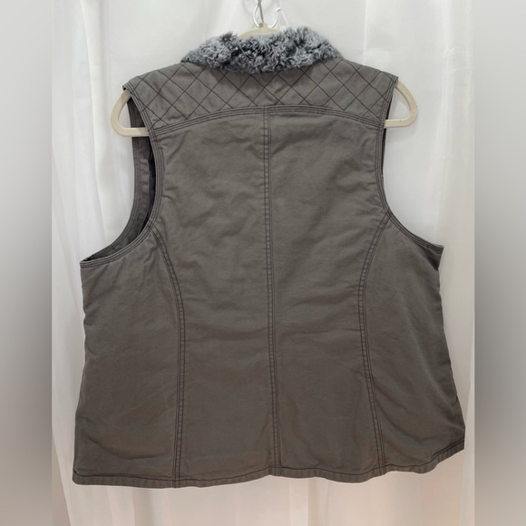 Nobel Outfitters Lined Vest - Picture 2 of 10